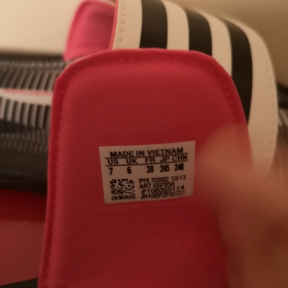 Adidas sandals slippers - Picture 7 of 9